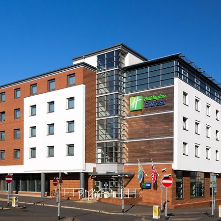 Holiday Inn Express Harlow By Ihg Ngoại thất bức ảnh