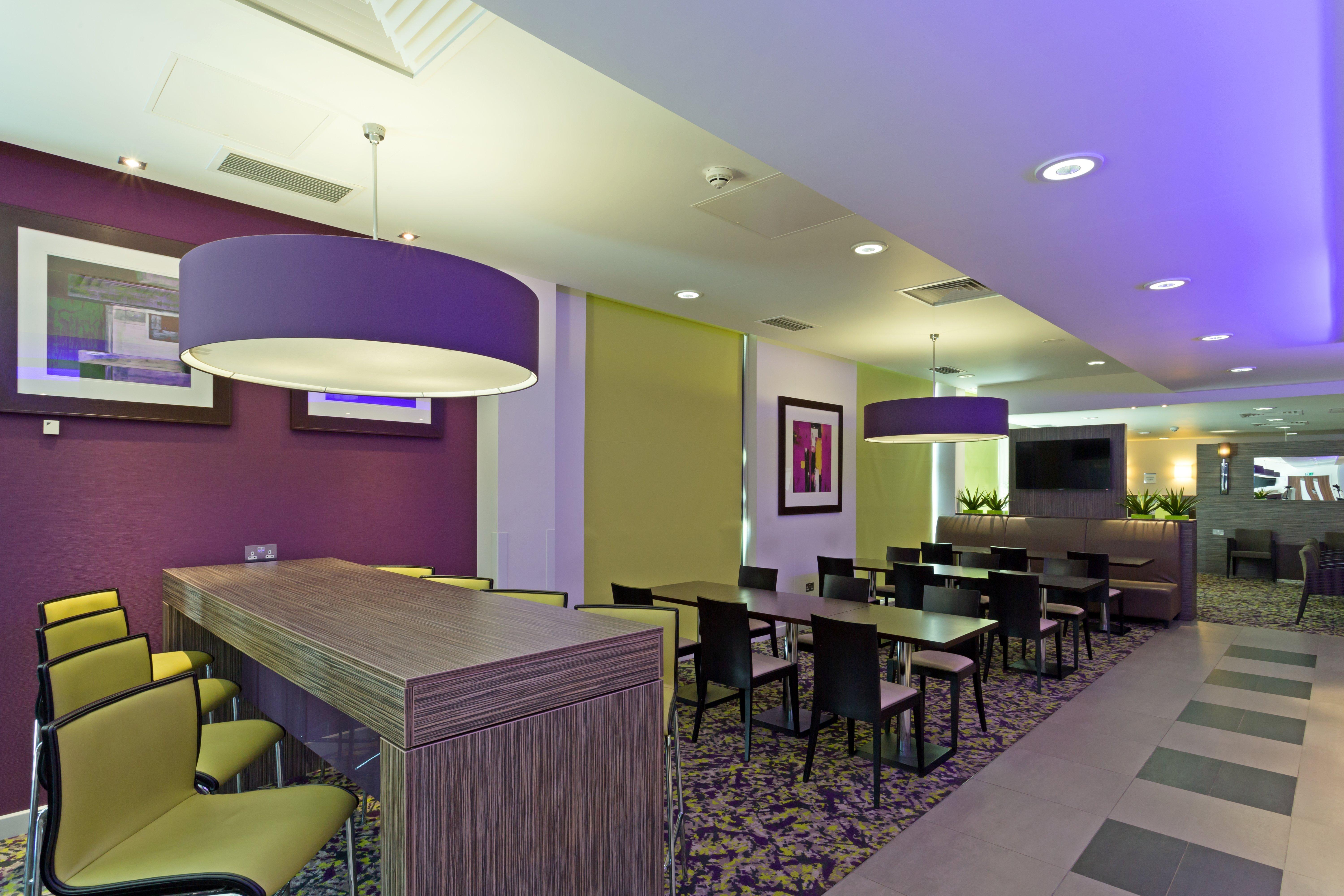 Holiday Inn Express Harlow By Ihg Ngoại thất bức ảnh