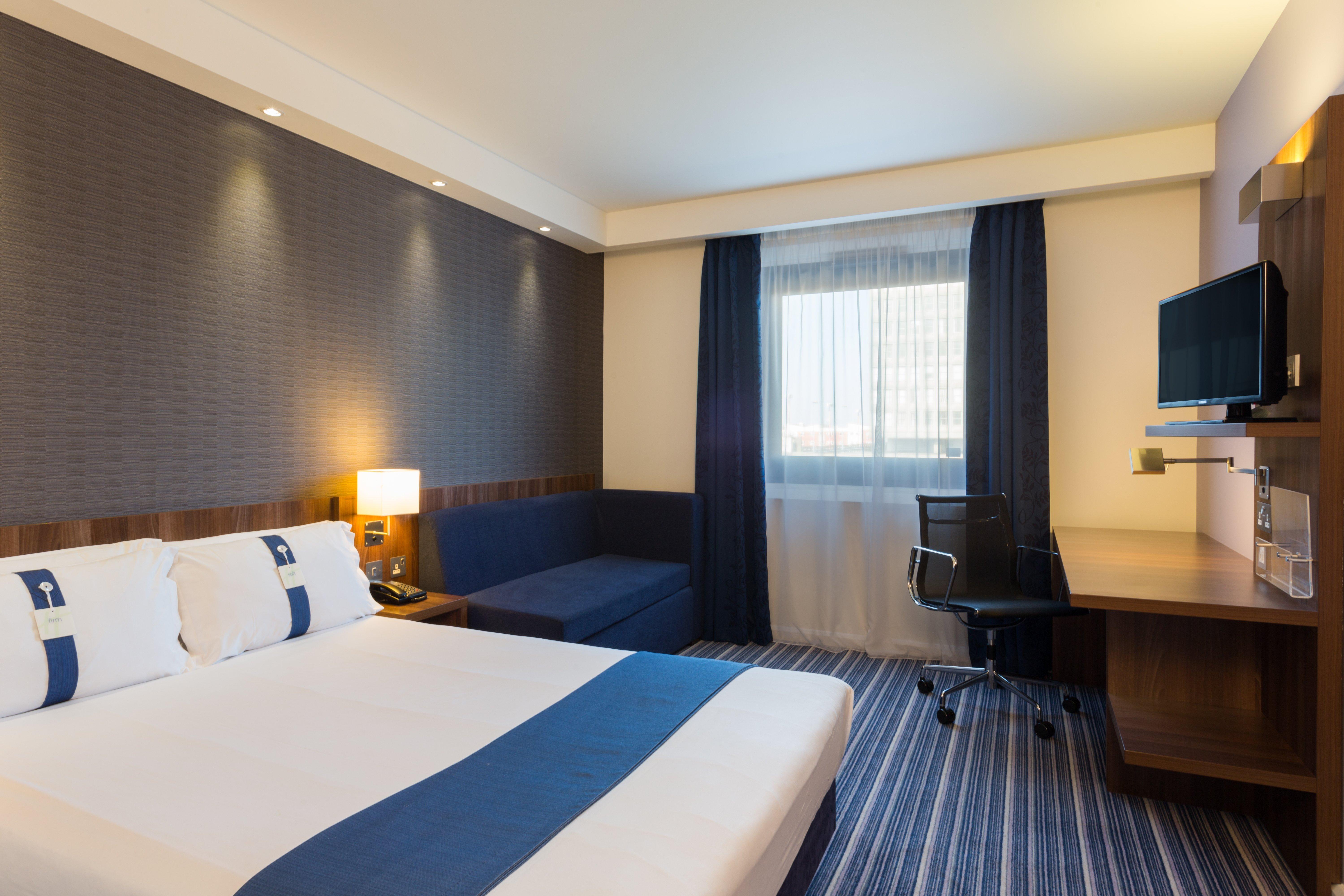 Holiday Inn Express Harlow By Ihg Ngoại thất bức ảnh
