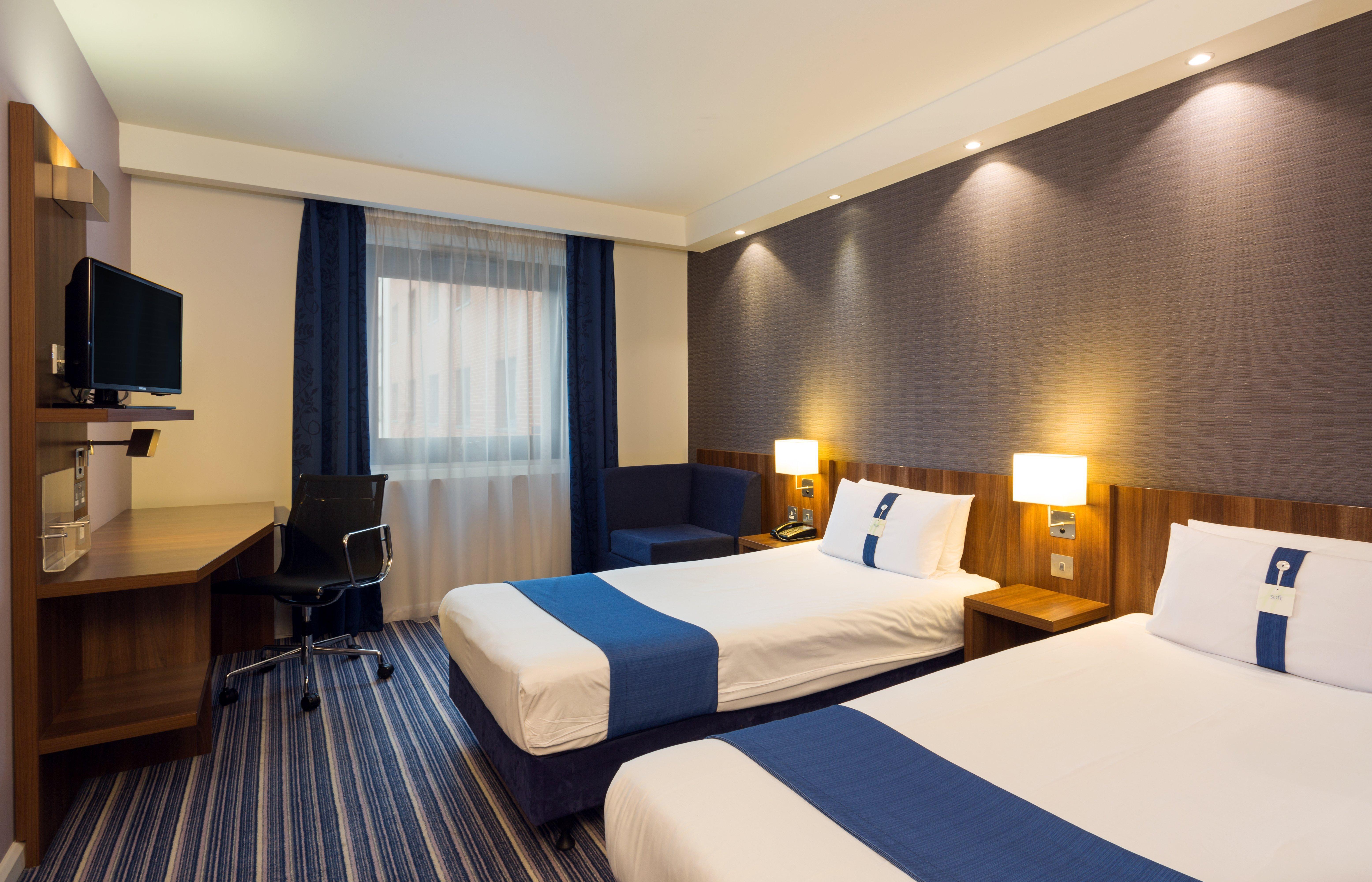 Holiday Inn Express Harlow By Ihg Ngoại thất bức ảnh