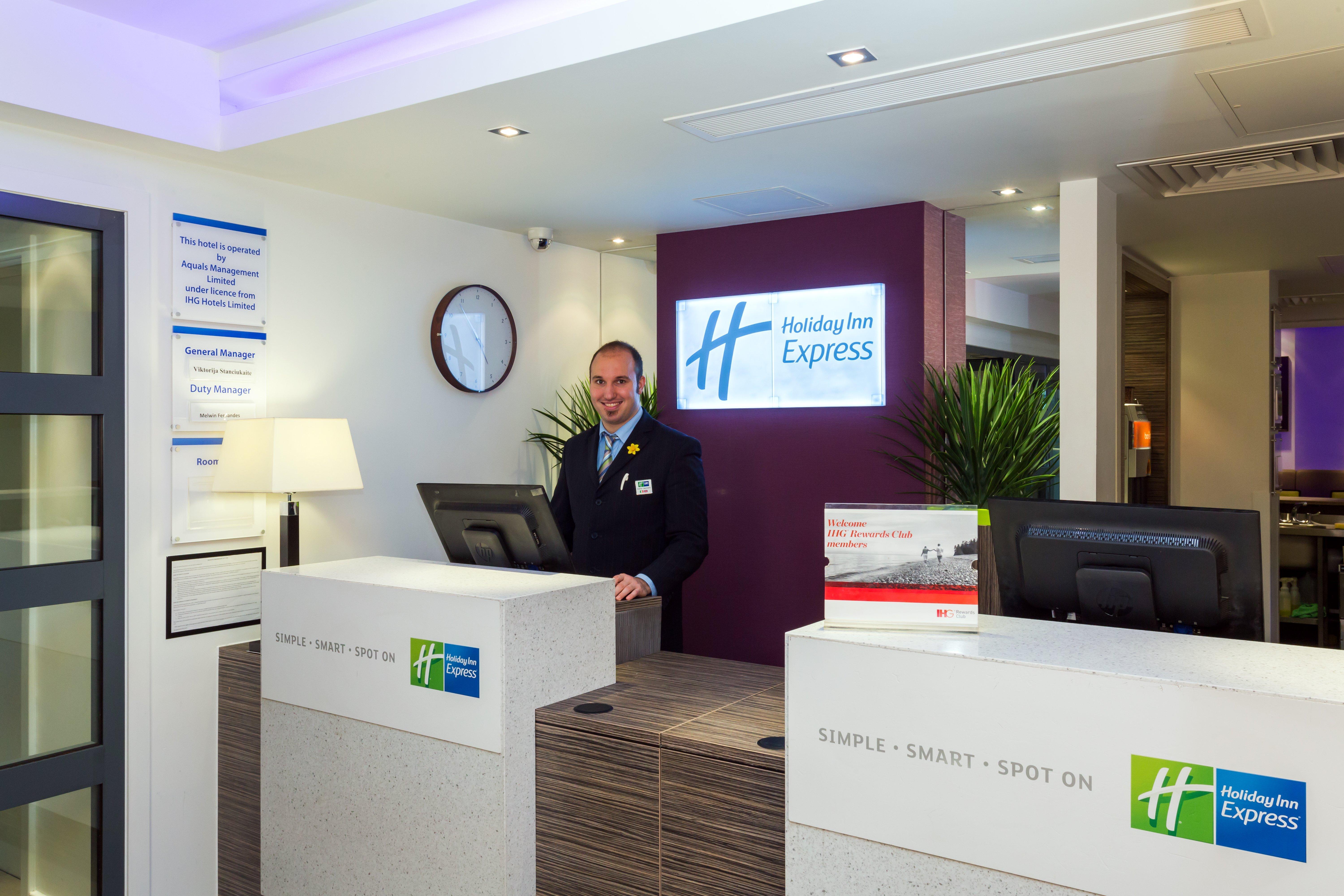 Holiday Inn Express Harlow By Ihg Ngoại thất bức ảnh