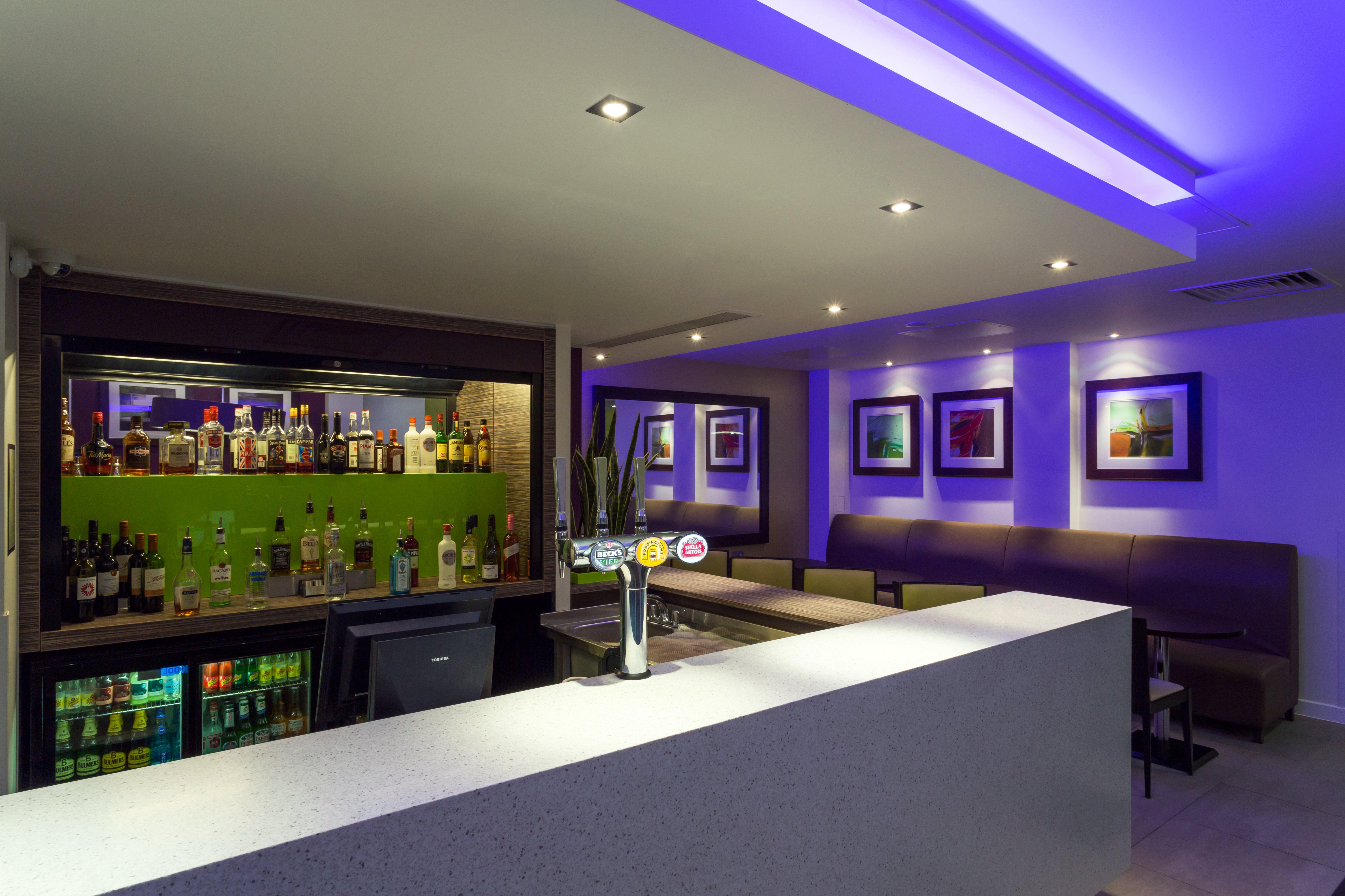 Holiday Inn Express Harlow By Ihg Ngoại thất bức ảnh