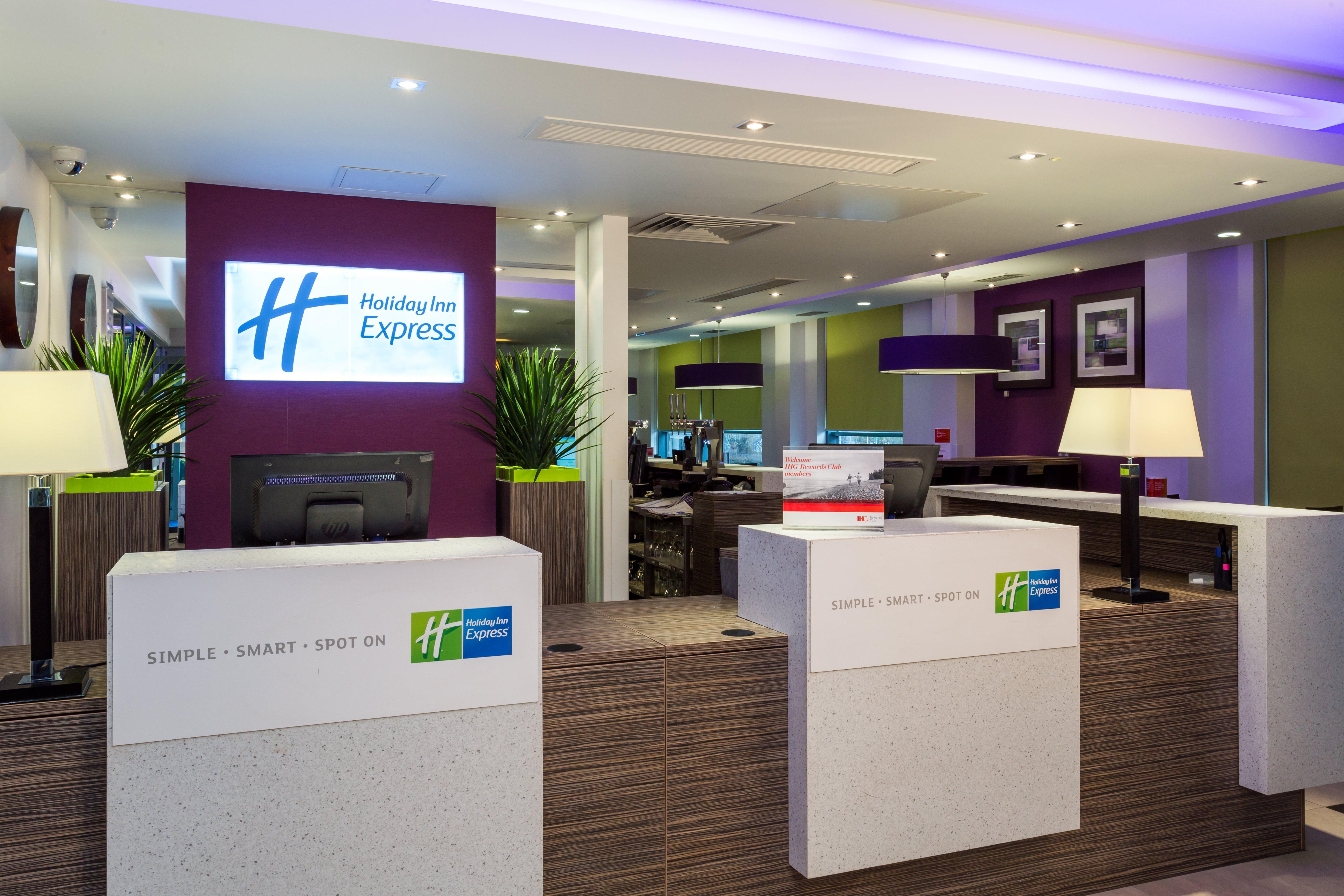 Holiday Inn Express Harlow By Ihg Ngoại thất bức ảnh