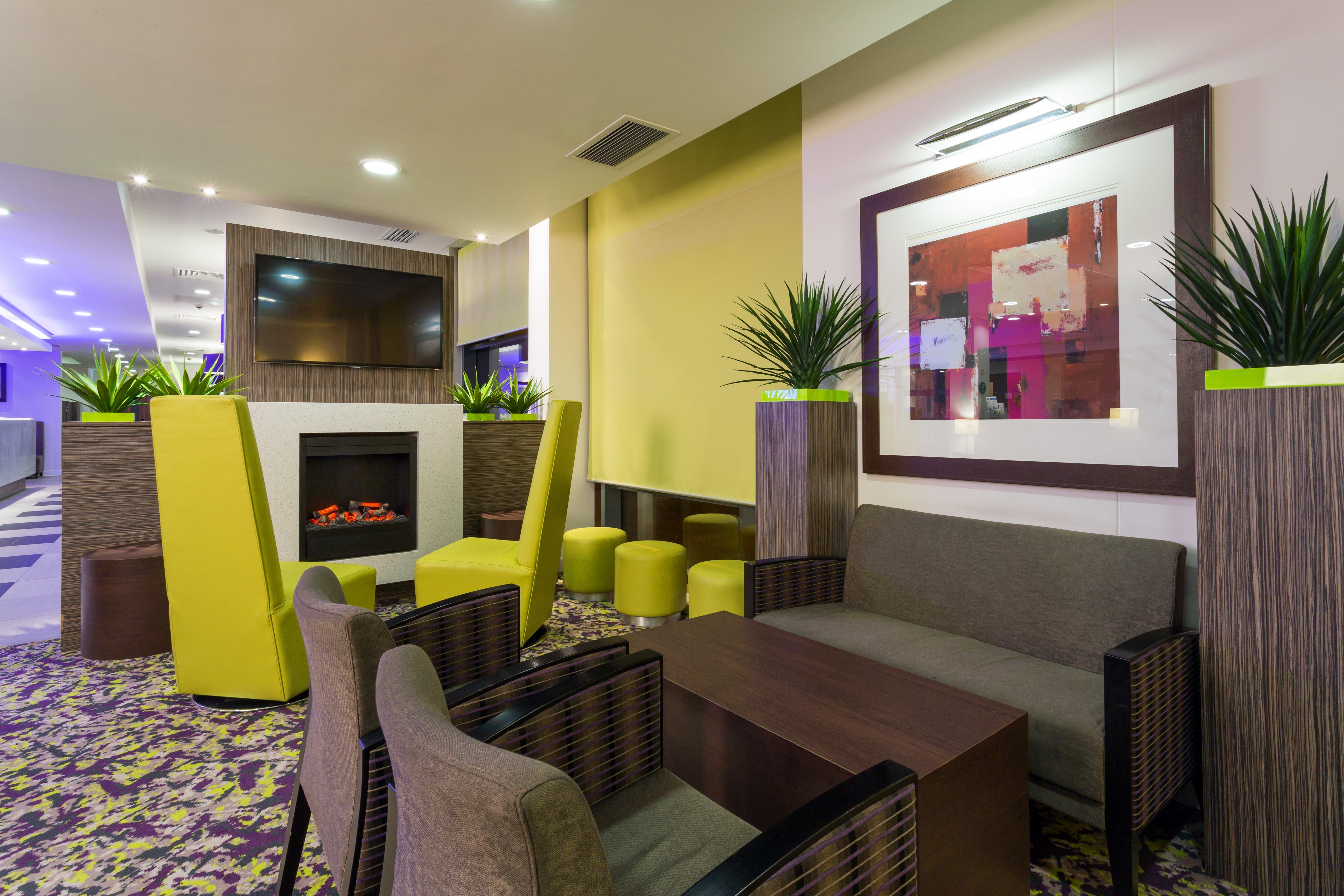 Holiday Inn Express Harlow By Ihg Ngoại thất bức ảnh
