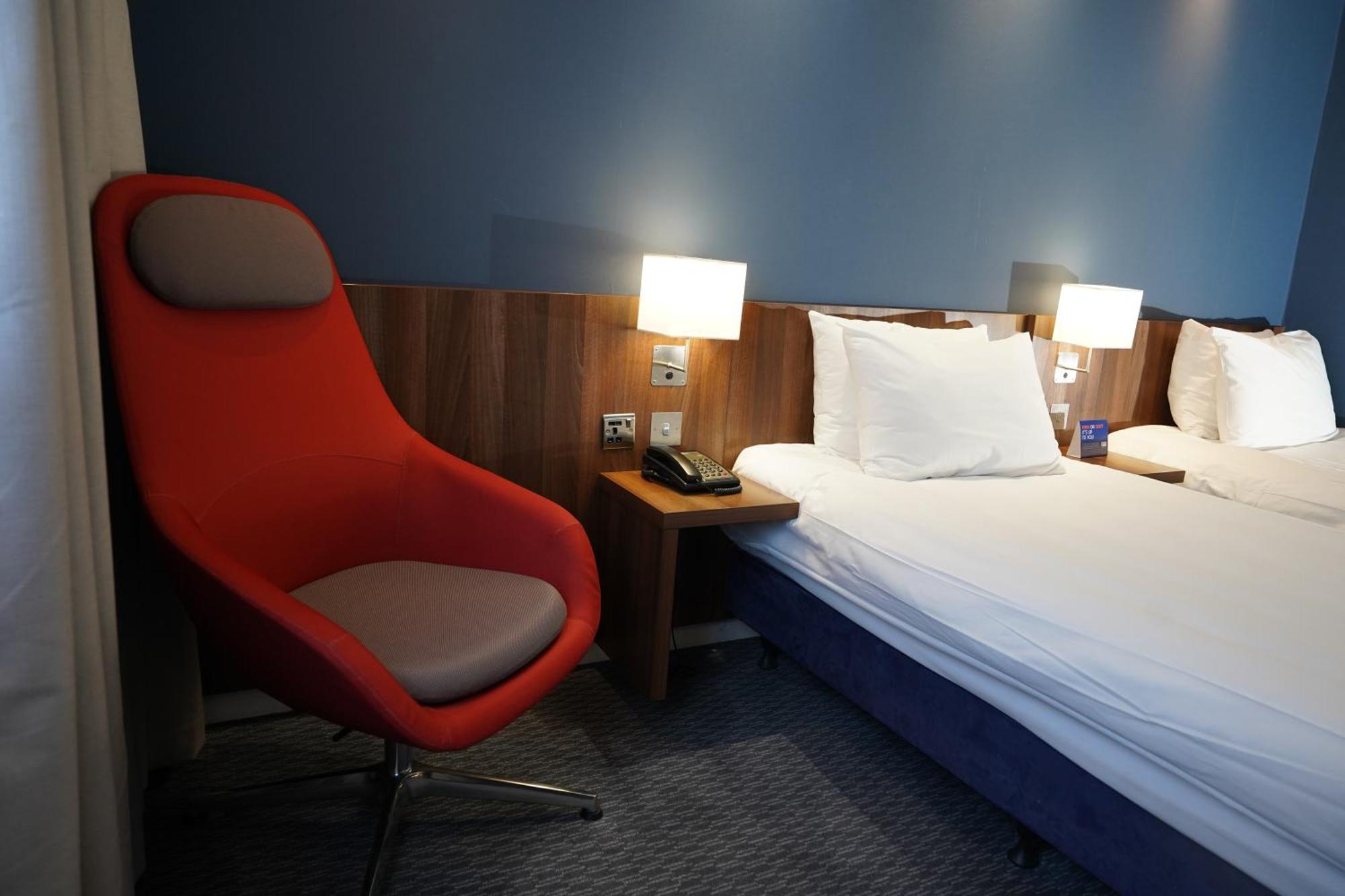 Holiday Inn Express Harlow By Ihg Ngoại thất bức ảnh