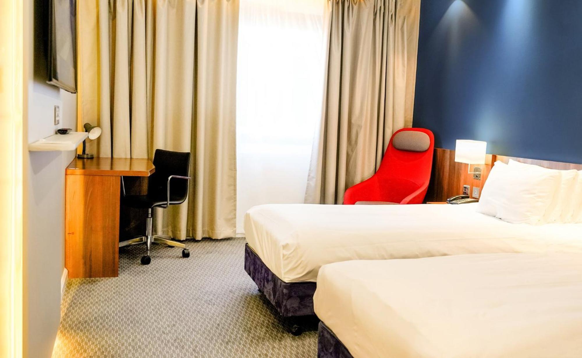 Holiday Inn Express Harlow By Ihg Ngoại thất bức ảnh