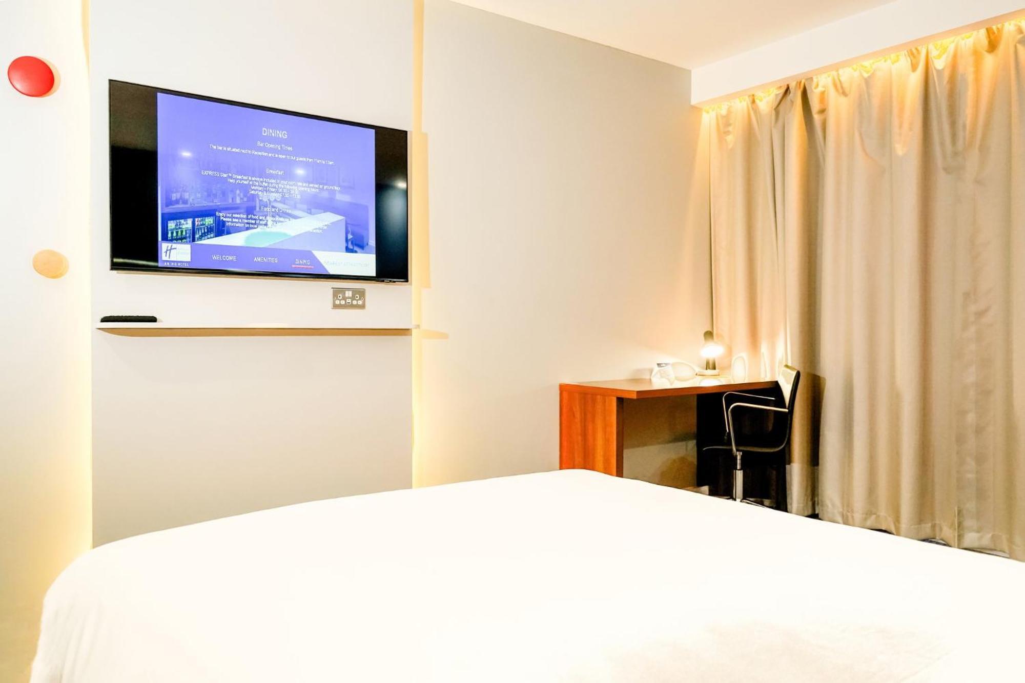 Holiday Inn Express Harlow By Ihg Ngoại thất bức ảnh